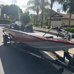 Tracker Fishing Boat Fish The Finest Tournament Edition  45 2023 Revolution Hull  Mint