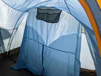 The North Face Trailhead 6 Tent for Sale in Mountlake Terrace, WA