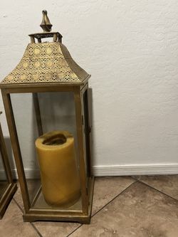 Decor Home One Larger Other Medium Size Perfect Condition 