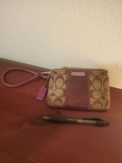 Coach vintage classic signature wristlet