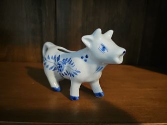 Cow creamer