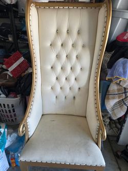 Throne Chair