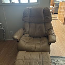 Reclining Chair 