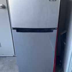 Mini fridge