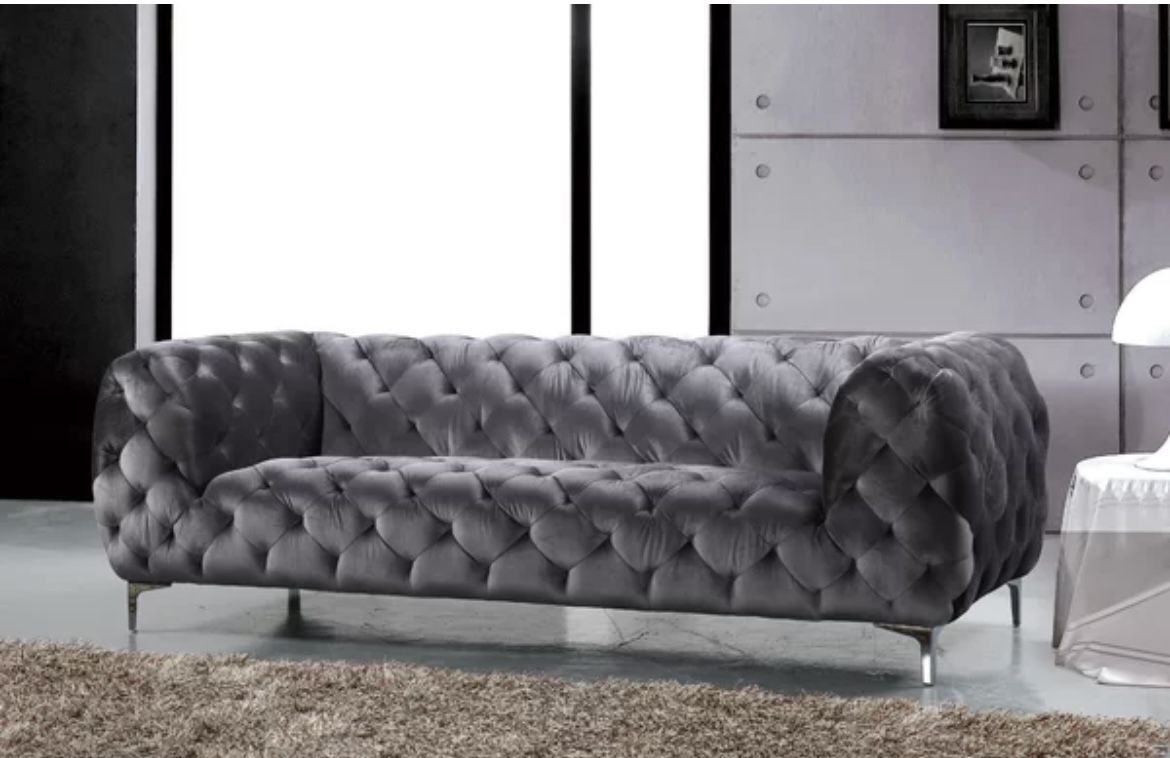 Kamden 91” Velvet Chesterfield Sofa