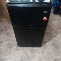 Refrigerator (Mini)