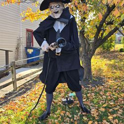 Animatronic Halloween decorations