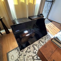 Samsung 48in TV  and 55in TV