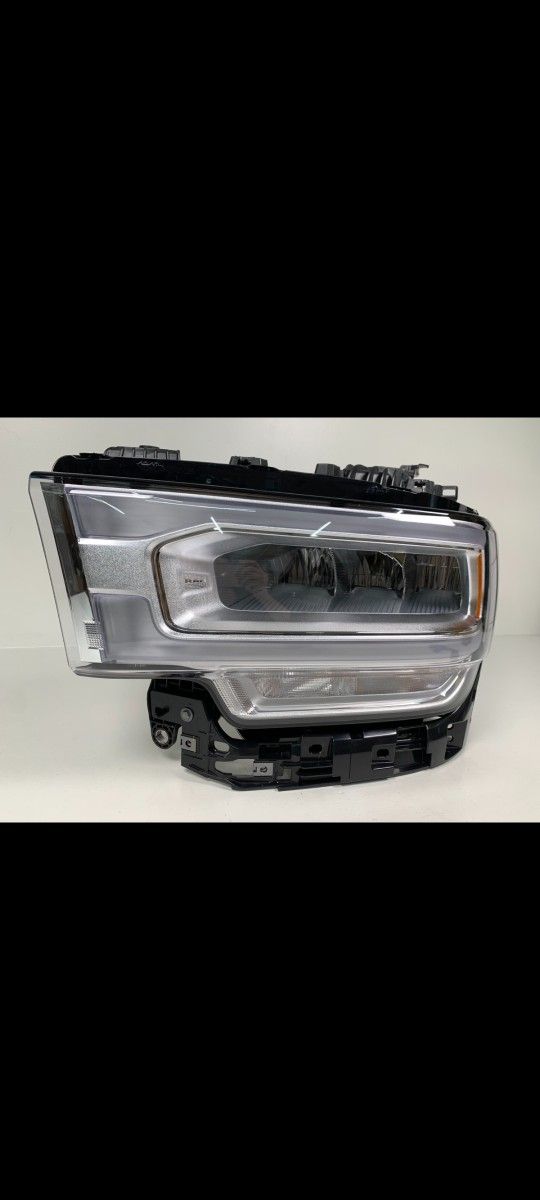 2019-2024 Ram 2500 Headlights