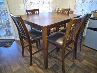 Table with chairs / Mesas con sillas