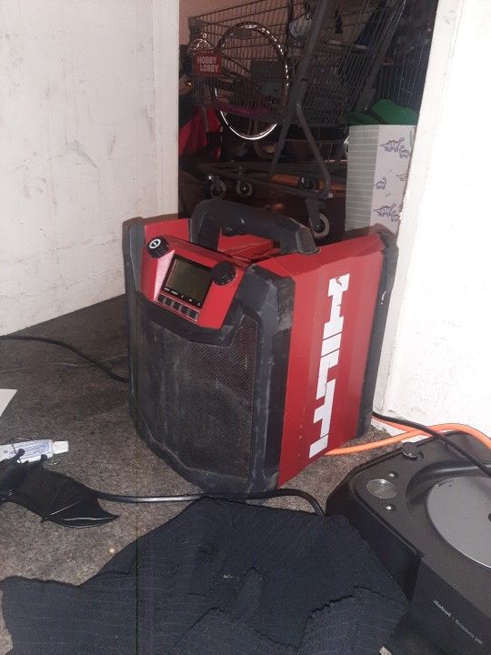 Hilti Bluetooth Radio/Speaker Plus Battery