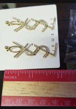 YSL YVES SAINT LAURENT LARGE GOLD TONE  EARRING