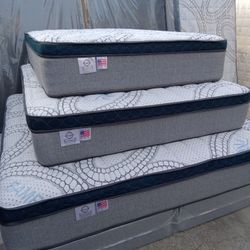 Queen Size Pillow Top Mattress 12" Thick.     All Sizes Available.     Brand New Mattress.    Delivery Available 