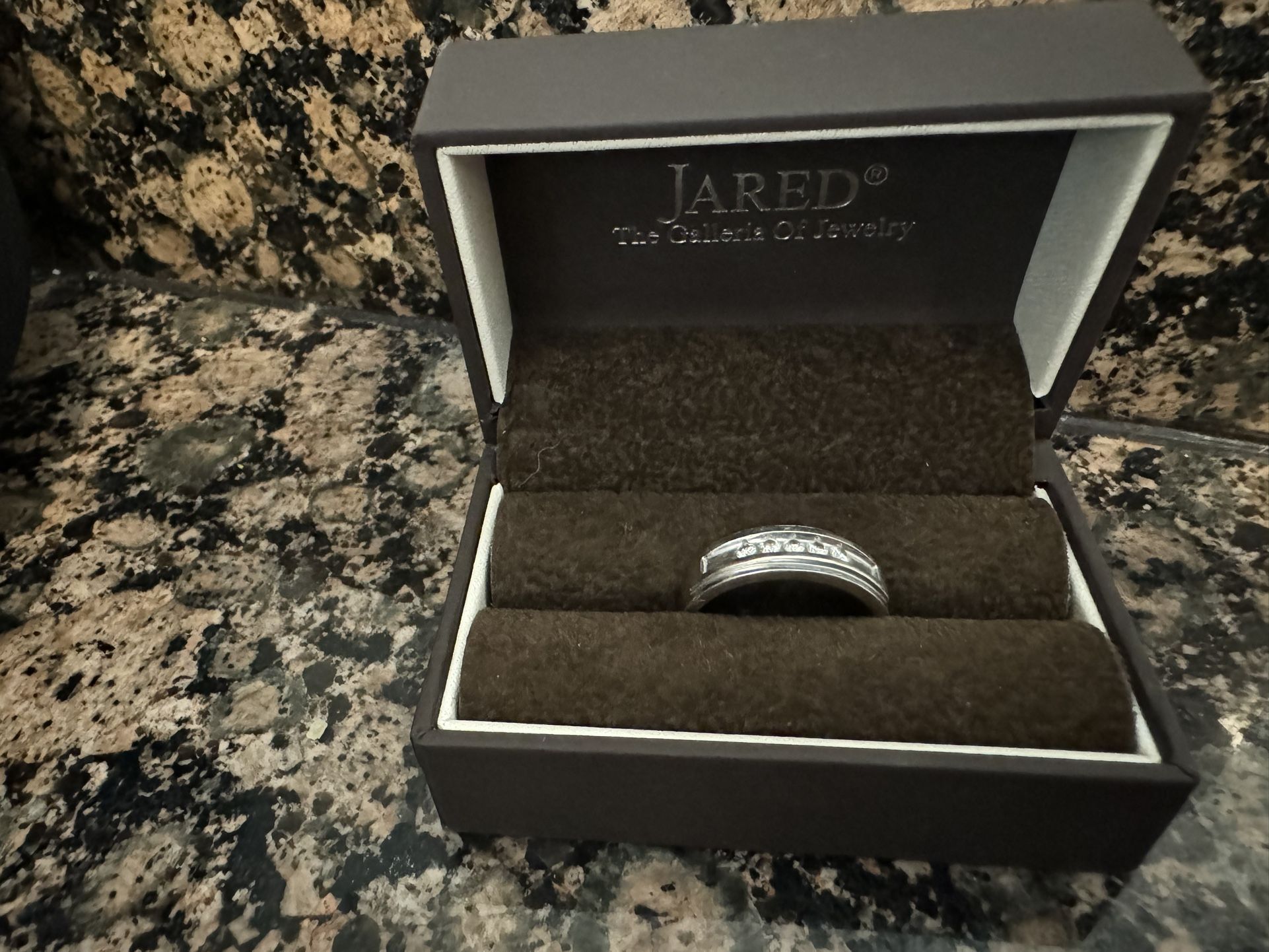 Men’s Wedding Band
