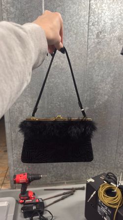 Classic Vintage Clutch Handbag – Timeless Style