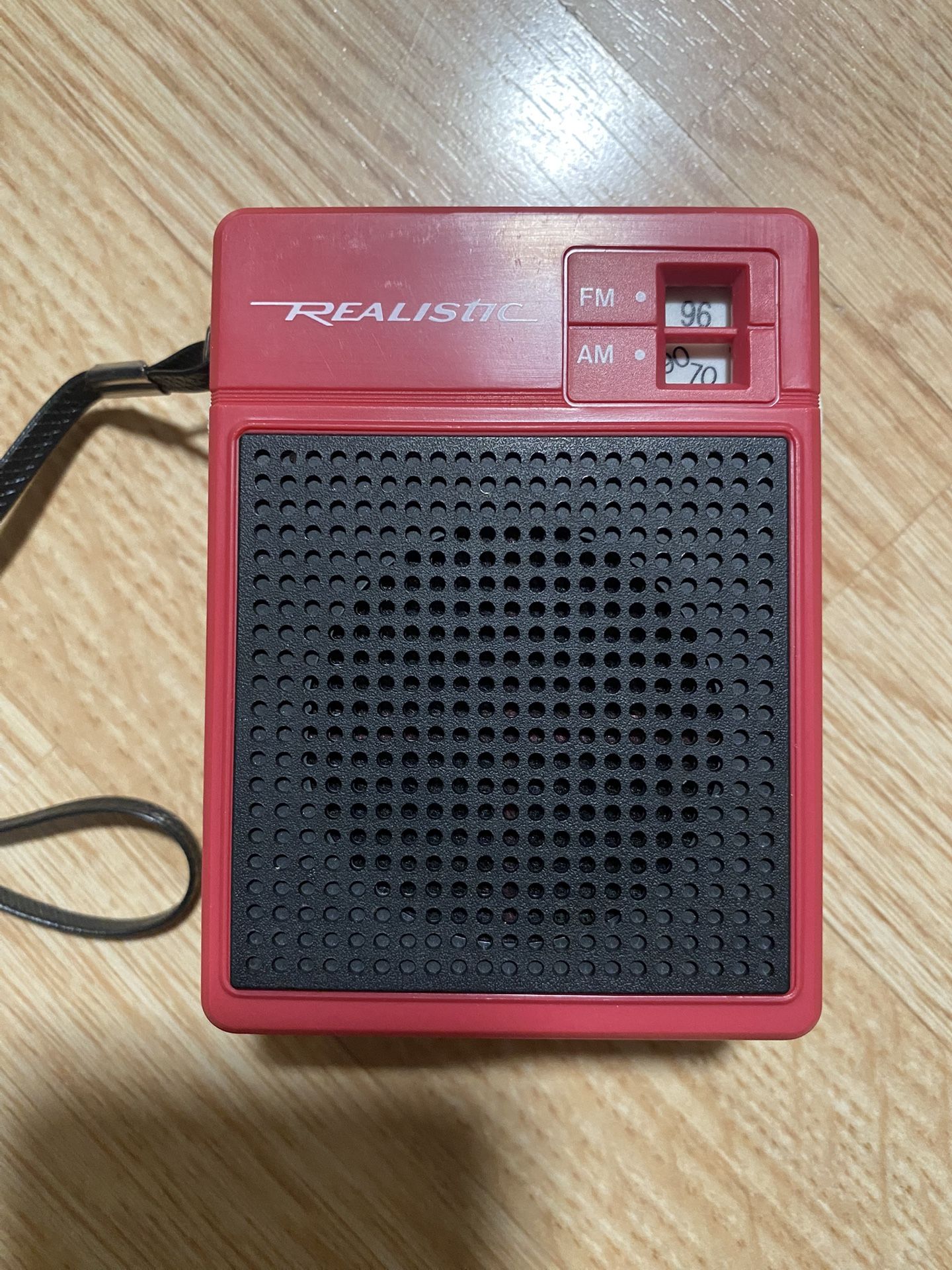 Vintage Realistic Flavoradio Red Handheld AM FM Radio 12-720