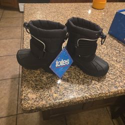 Boys Winter Boots New 5T 