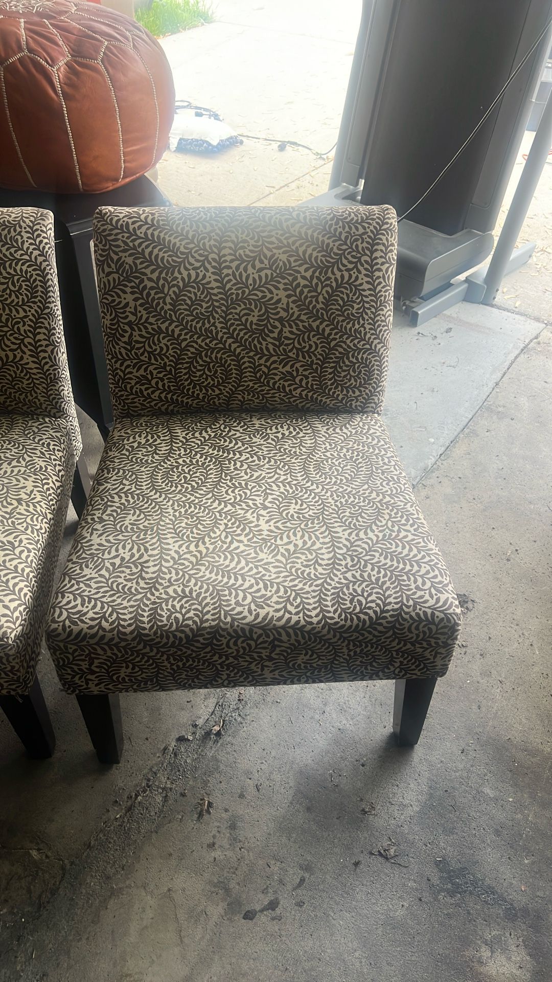 Chairs / Accent Chairs 2