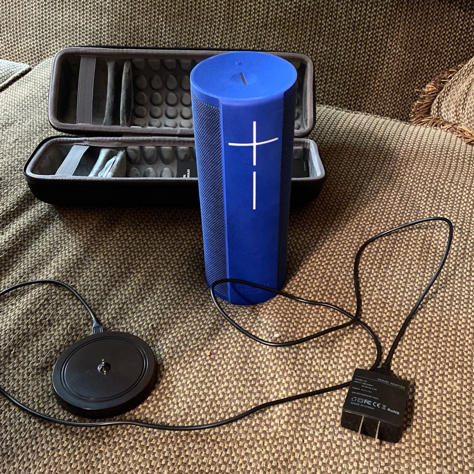 Ultimate Ears Mega blast Speaker With Wireless Charging Base And Hard Carrying Case