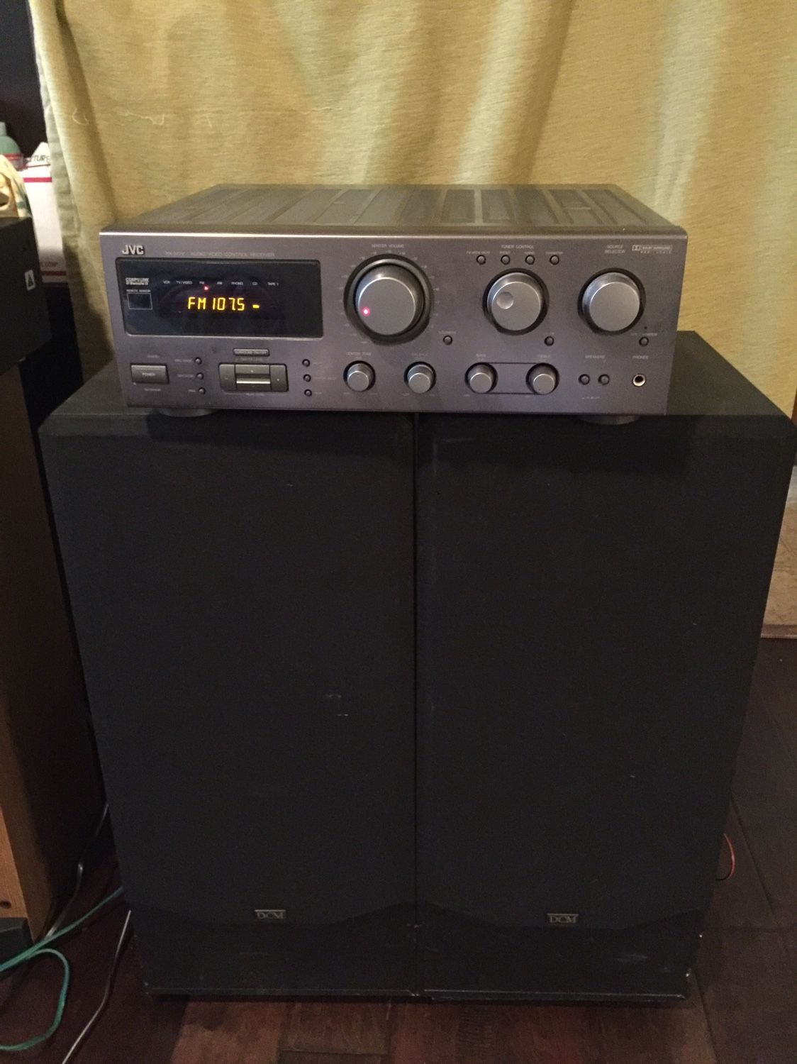 JVC Receiver + DCM Speakers Sound Home Theater.