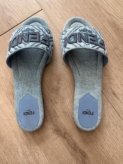 Fendi slides size 37