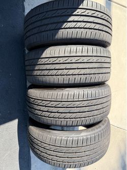 Set of 4 Lexani runflat tires 225/50/18 75%
