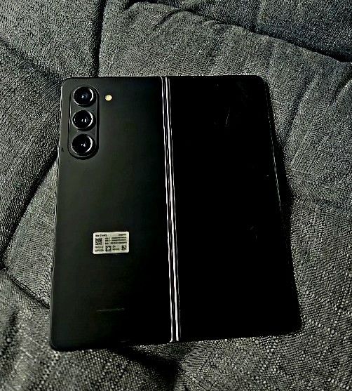 SAMSUNG Galaxy Z Fold5 Al Phone, 256GB Unlocked Android Smartphone, 7.6"