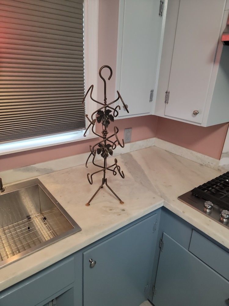 rustic steel 6 bottle wine rack