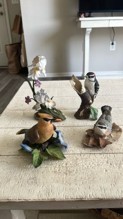 Fine porcelain birds
