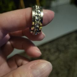Men's Stainless Steel Ring, Size 9, With Silver Chain Wrapped Around Center If Ring