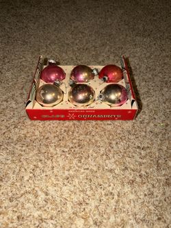 Vintage Christmas Coby Glass Ornaments. Some paint is wearing off. Some of the red has bled onto the gold. See pics. Metal has rust. Only 4 of them ha