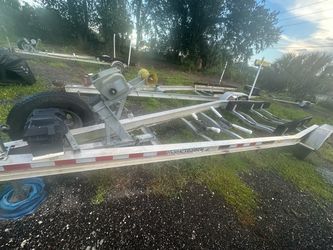 Aluminum boat trailer