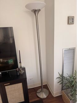 Floor lamp