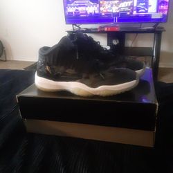 Air JORDAN 11 ie Space Jam