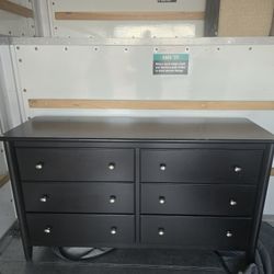Dresser And Twin Night Stands