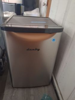 Mini fridge