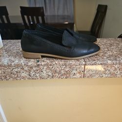  Clarks | Black Pure Hall Leather Loafer