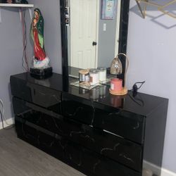dresser with mirror & nightstand 