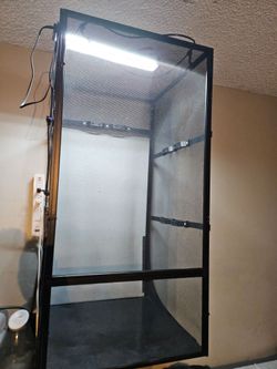 chameleon cage