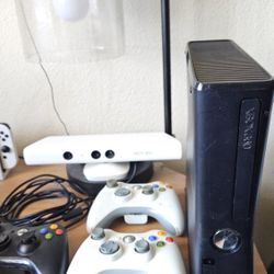 Xbox 360 S 