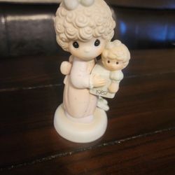 PRECIOUS MOMENTS  FIGURINE 