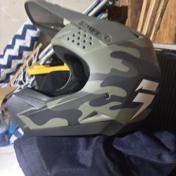 Shift WHIT3 (White) Label Matte Camo Helmet