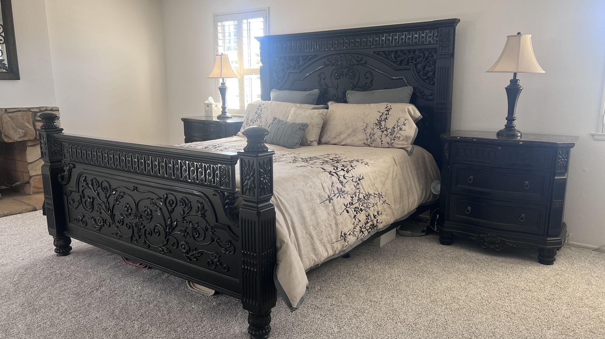 8 pieces Bedroom set, Ashley Furniture Britannia Rose