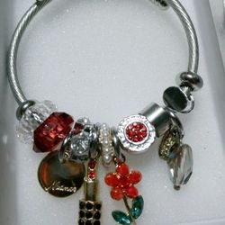 White Gold Plated 14k/ Chapa De Oro 14k