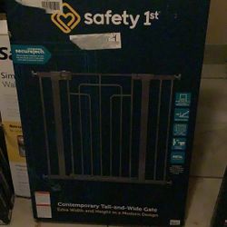 Safety 1st Easy Install Tall & Wide Walk Thru Baby Gate 29-47