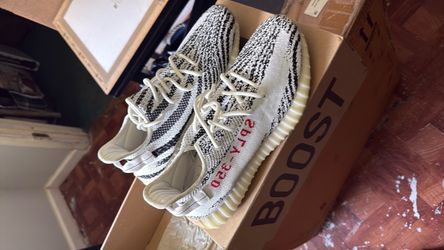 Yeezy boost 350 V2