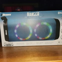 NEW RANGER BLUETOOTH SPEAKER. COLOR CHANGES WITH BEAT, FM RADIO OR PLAY YOUR OWN MUSIC. SEE ALL PICTURES