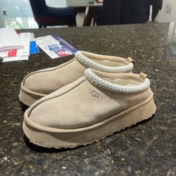  Ugg’s Tazz Slip-On Sandals/Shoes