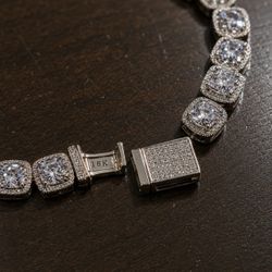 White gold tennis bracelet