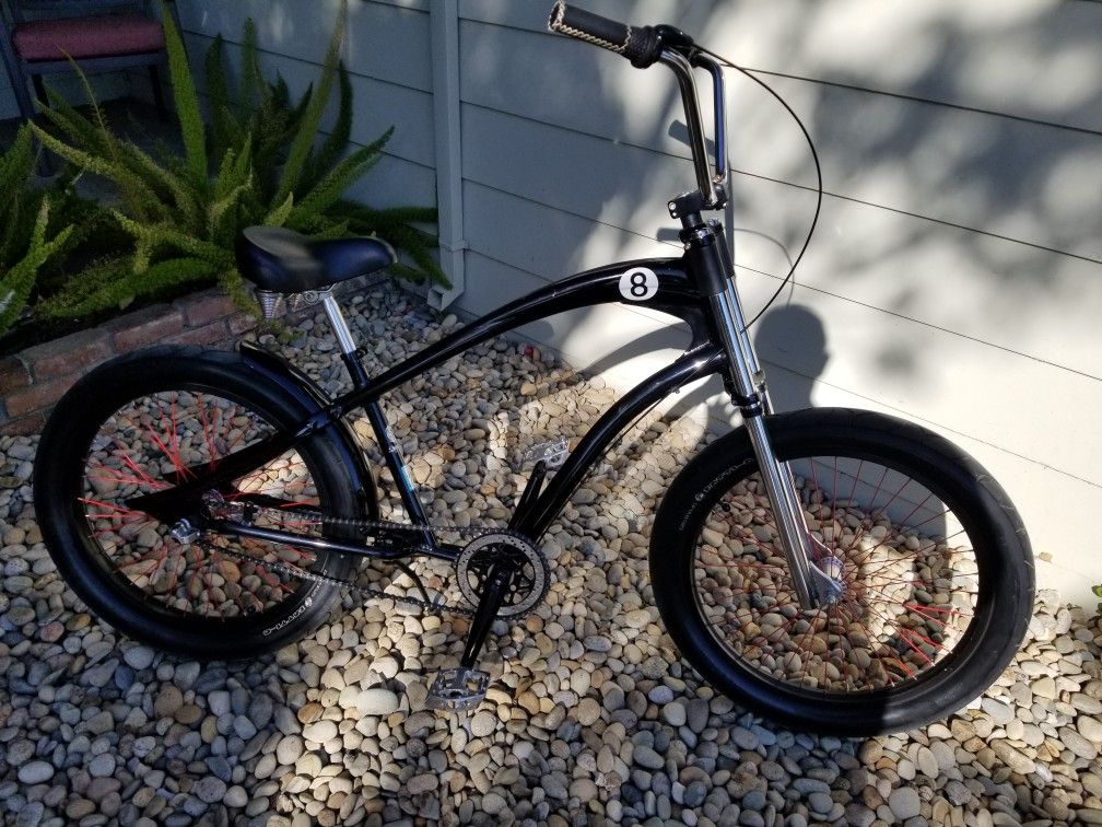 Electra 8 ball men's bicycle Rare with triple tree forks